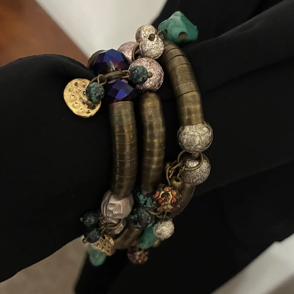 CATO Set of three stretch bracelets w/gold tone. Turquoise. Silver look beads